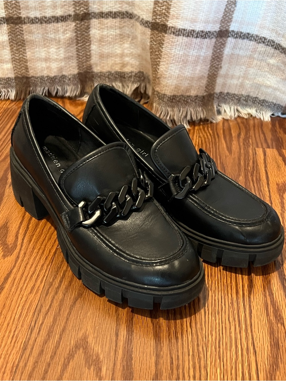 Madden Girl Black Chunky Chain Lug Sole Heeled Loafers